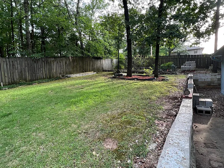 12125 Pleasant Tree Dr — Photo 24