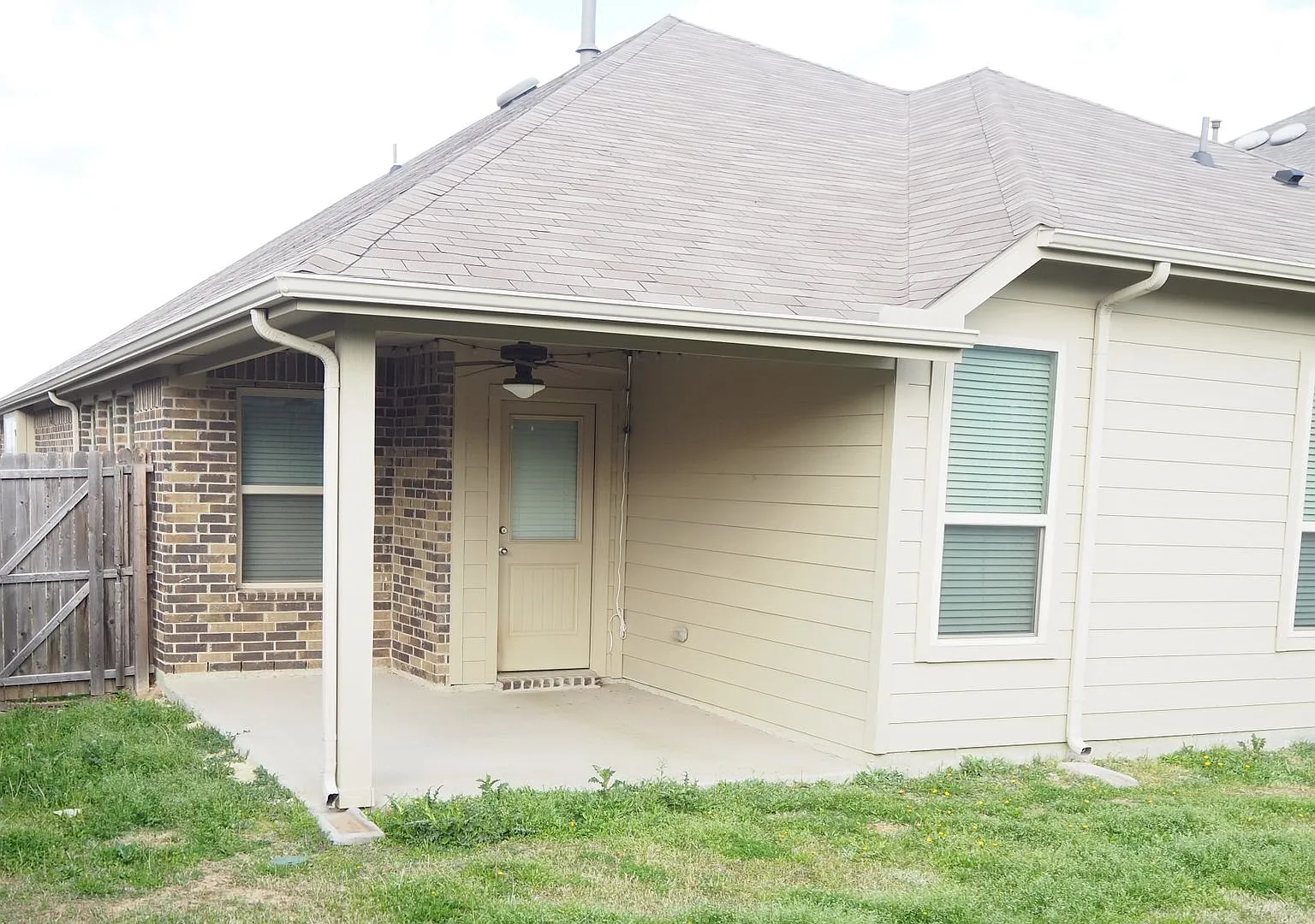 3 Bed 2 Bath single story home in Haslet — Photo 3