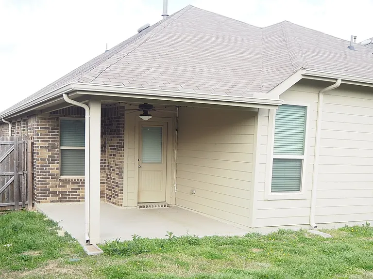 14832 Rocky Face Ln — Photo 3