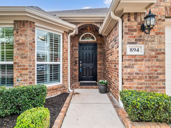 894 Witherby Ln, Lewisville, TX 75067