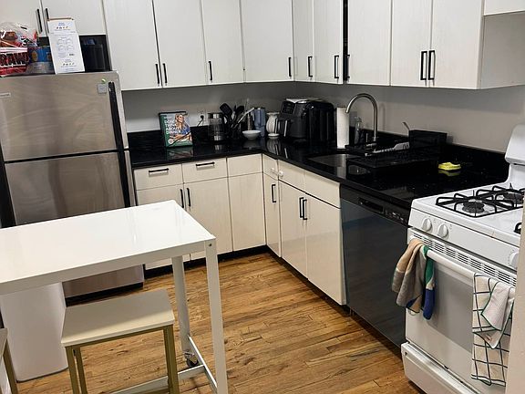 3rd image of 60 E 1st St APT 3B