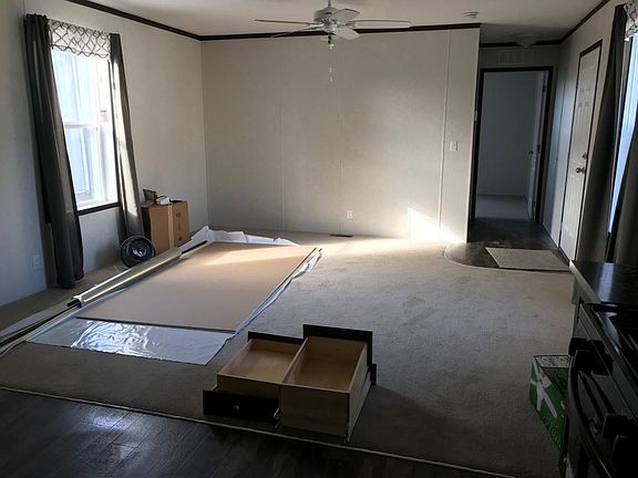 2nd image of 44 Ellen Dr