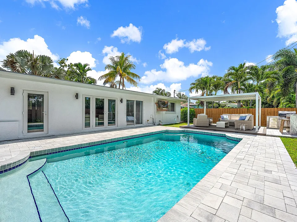 422 Anchorage Dr