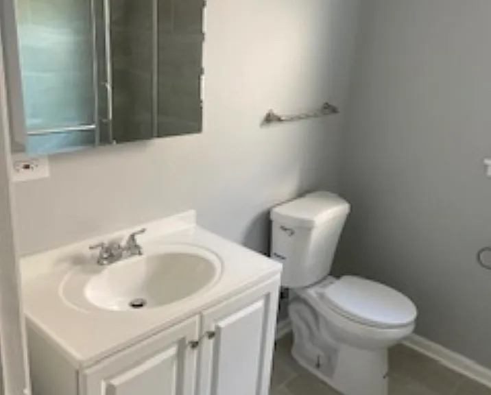 1218 Circle Ave #6 — Photo 6