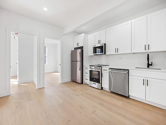3rd image of 43-20 34th Ave #3R