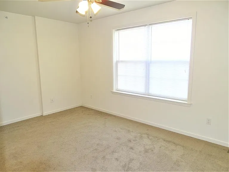 126 Wheatstone Ln — Photo 11