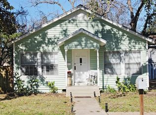 406 E Jackson St, West Columbia, TX 77486