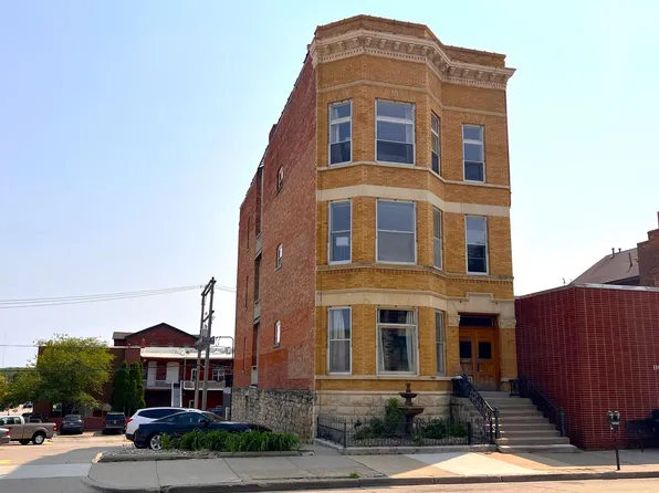 1172 Main St, Dubuque, IA 52001