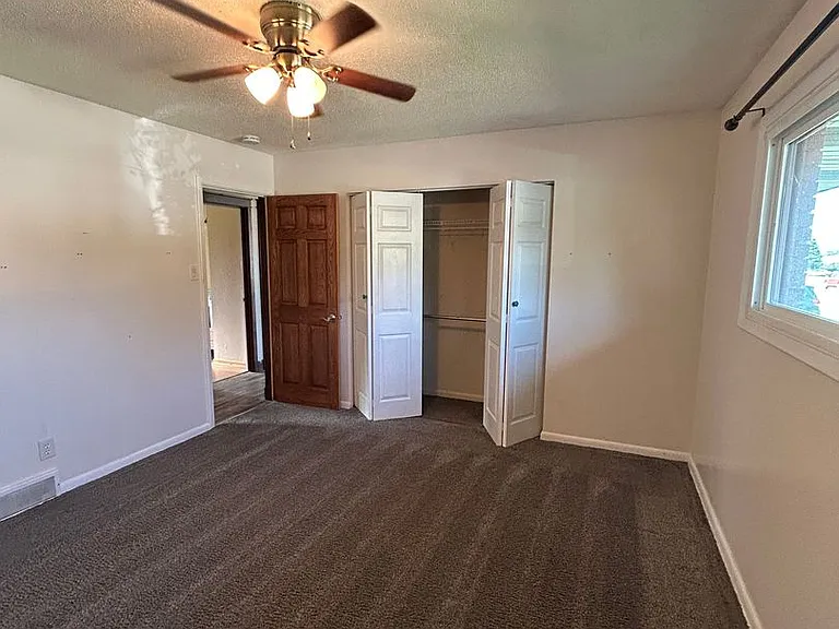 3470 S Hillcrest Dr — Photo 15