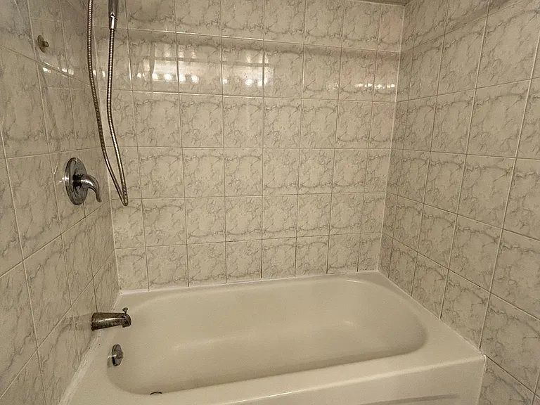 94 Broomfield Dr — Photo 11