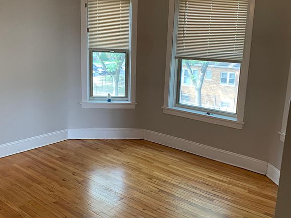 2nd image of 2515 N Kilbourn Ave #2
