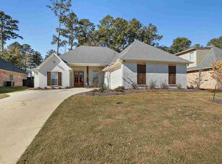 330 Royal Pond Cir, Flowood, MS 39232