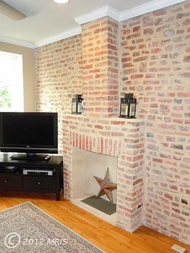 exposed brick living room