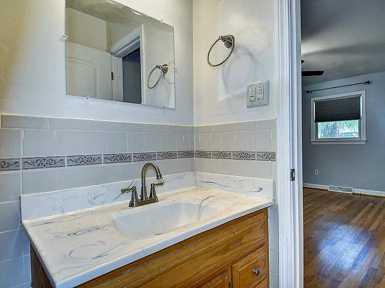 309 Beck St — Photo 28