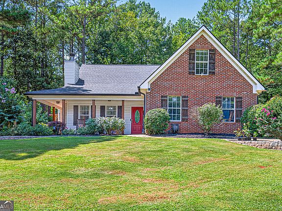 4th image of 1041 Matthews Way