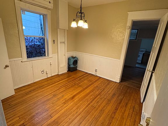 4th image of 620 Stewart Ct