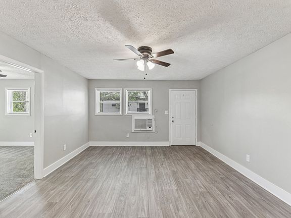3rd image of 180 Parks Mill Rd #25