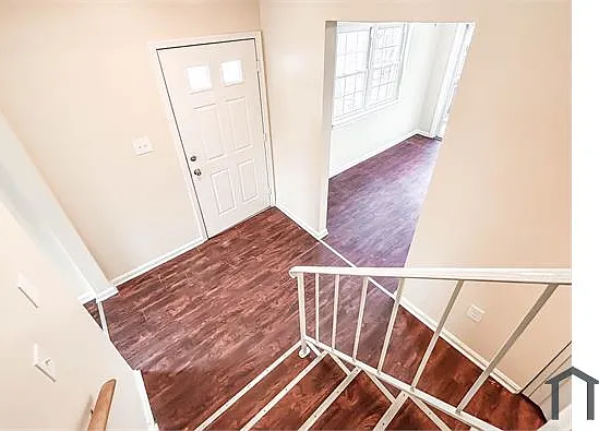 414 Avondale Rd — Photo 10