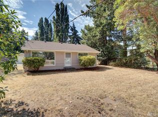 909 S 128th St, Burien, WA 98168