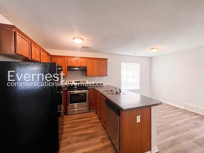 1274 Whitten Rd — Photo 5