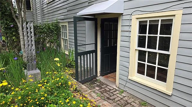 2705 Camp St — Photo 3