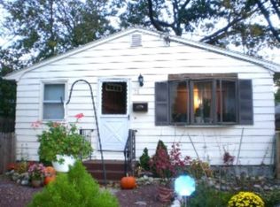 10 Margaret St, Cranston, RI 02907