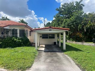 22 S Royal Poinciana Blvd, Miami Springs, FL 33166