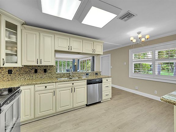 3rd image of 351 NE 42nd Court