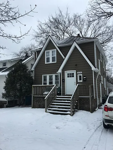 608 E Bernhard Ave Photo 1