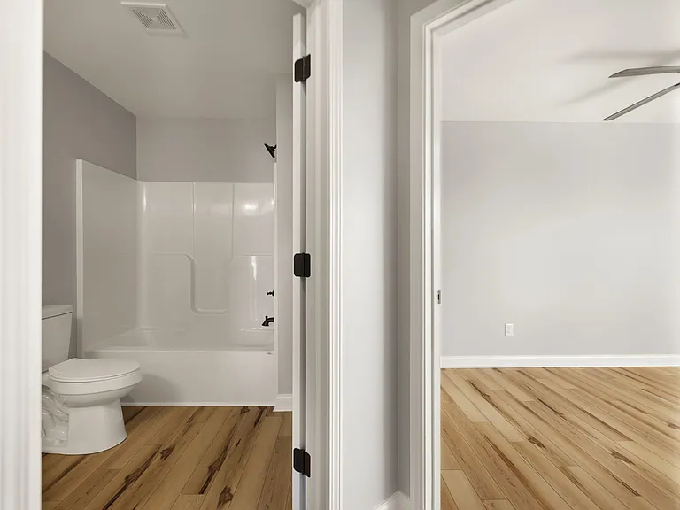 604 Crozer Ave #102 — Photo 36