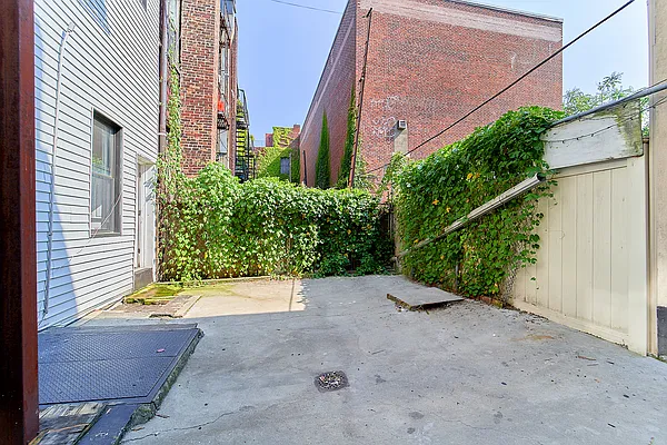 Rented by Living New York | media 35