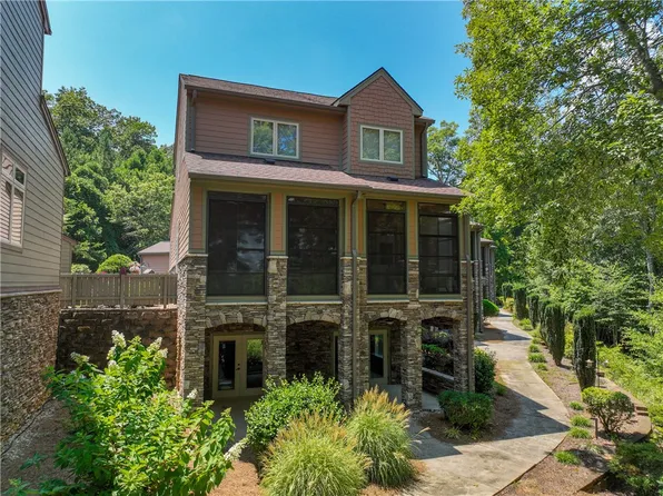 418 Sunset Point Dr, West Union, SC 29696