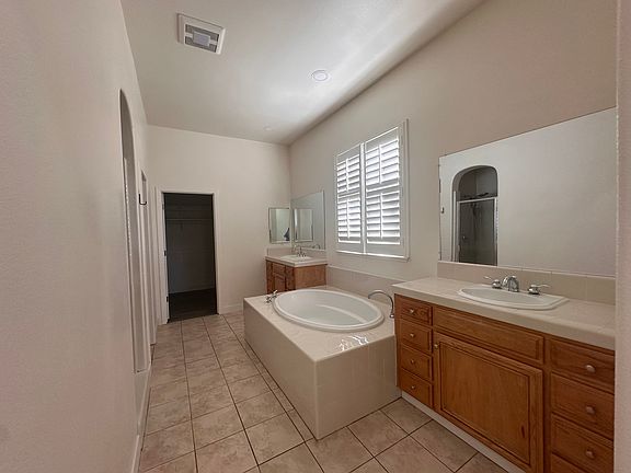 4th image of 3402 Pinotin Ct