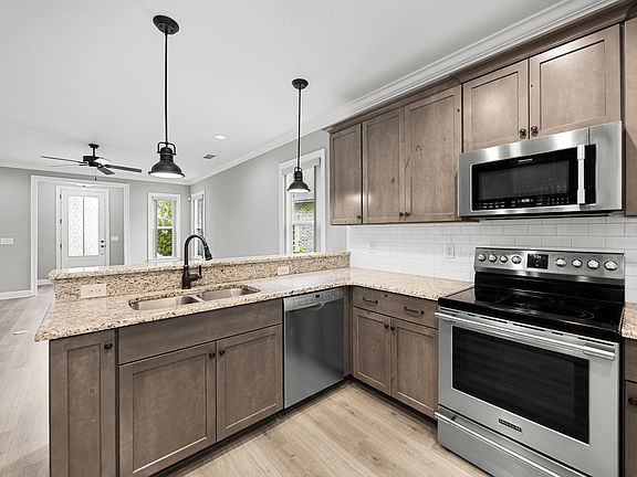 5th image of 29 Pintail Blvd