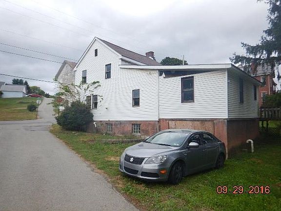 3rd image of 1003 Maiden St