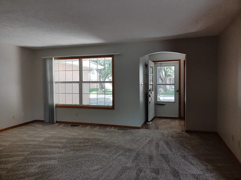 1902 Kristen Ct — Photo 2