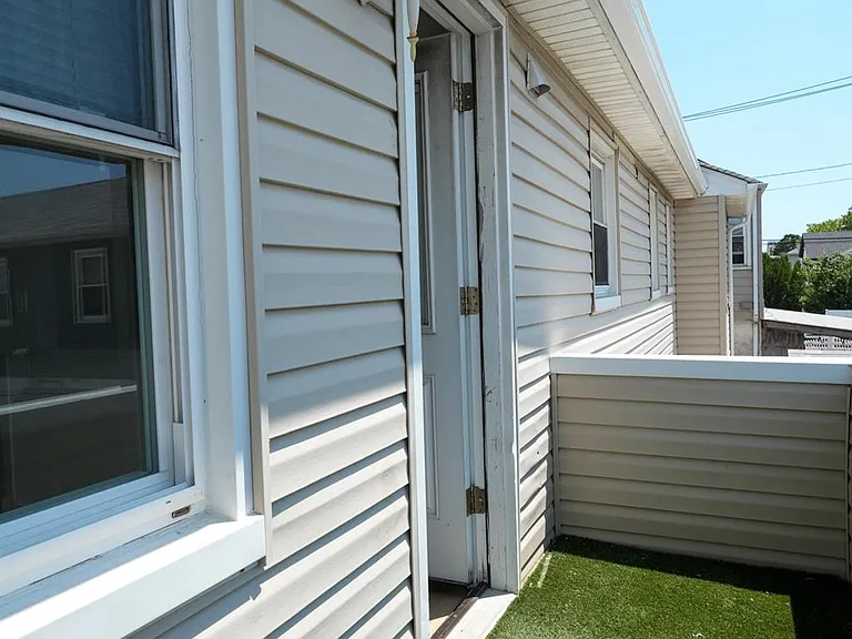 59 Troy Ave #UPPER — Photo 30