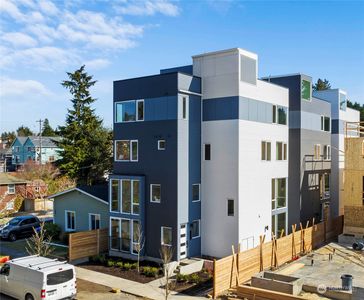 6320 41st Avenue SW #E, Seattle, WA, 98136