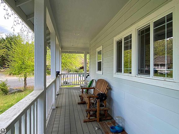 4th image of 17484 Livermore Ct