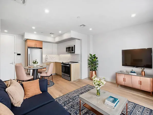 1173 Rogers Avenue image 1 of 10