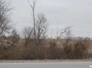 6 Donna Dr, Carterville, IL 62918