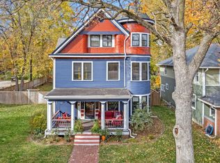 906 Woodruff Place Middle Dr, Indianapolis, IN 46201
