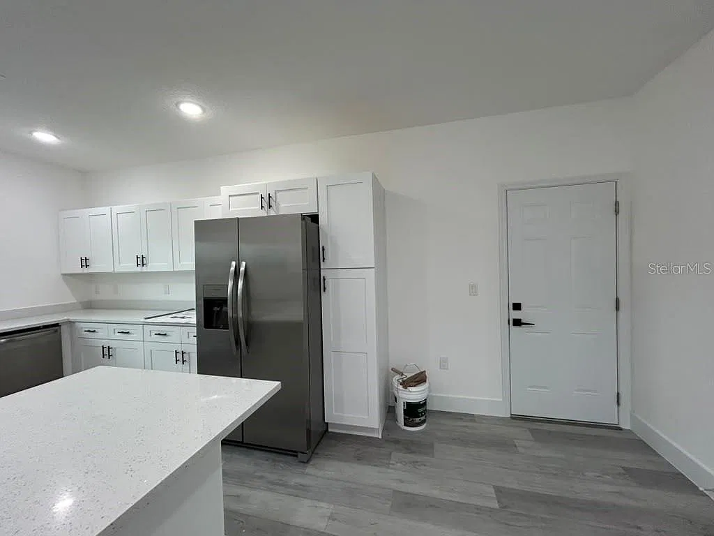3 bed, 2.0 bath, 1470 sqft, $2,800 — Photo 4