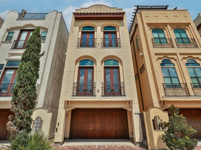 1055 W 24th St, Houston, TX, 77008