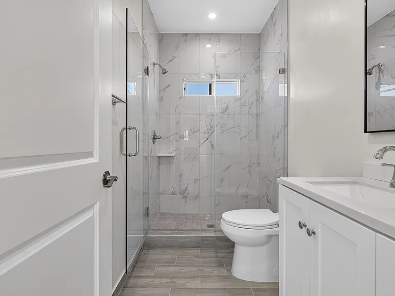 1809 N Avon St #201 — Photo 5