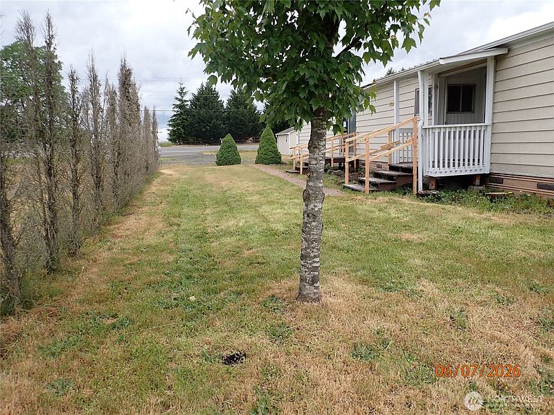 3rd image of 9217 183rd Avenue SW