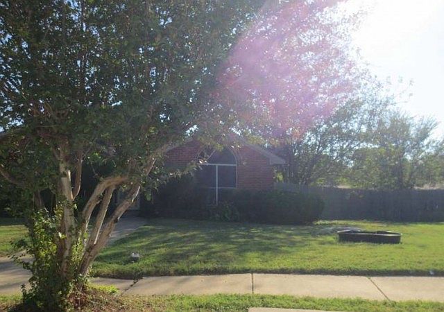 2nd image of 1506 Becky Ln