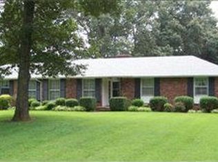 128 Sequoia Dr, Clarksville, TN 37043