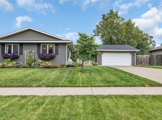 3220 24th Ave, Marion, IA 52302