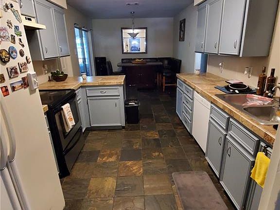 5th image of 1901 Cedarview Dr